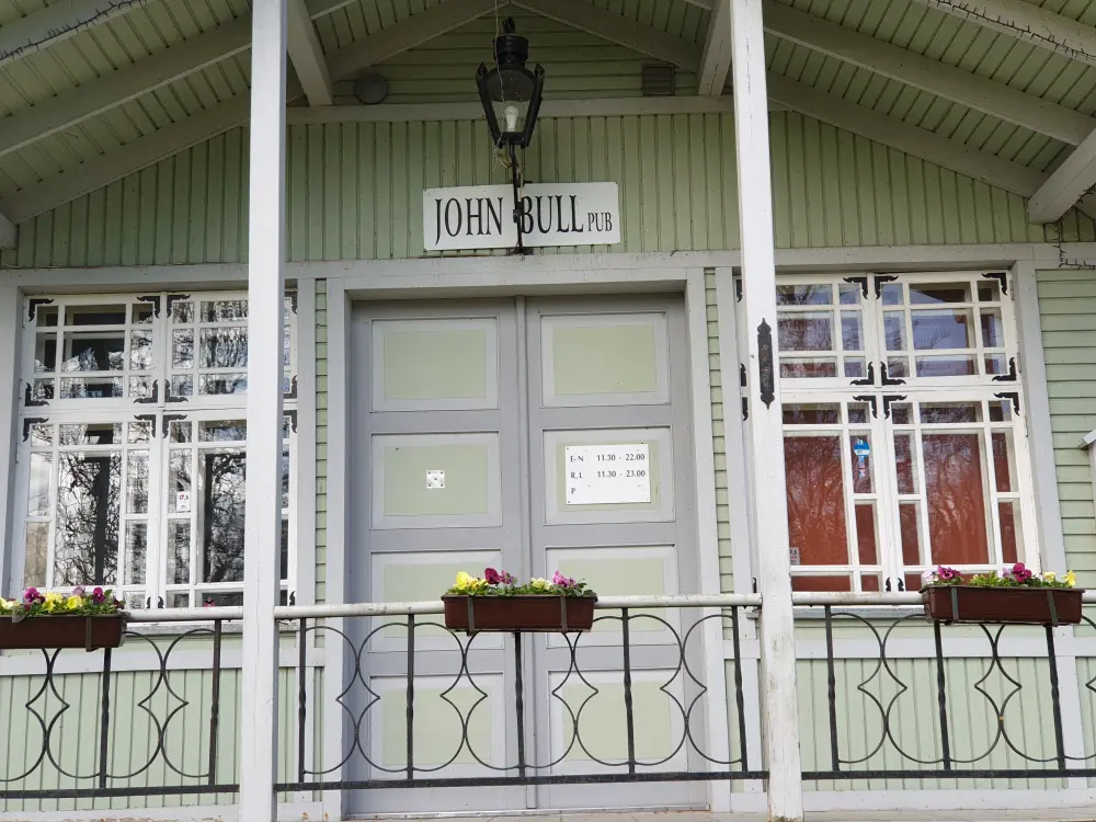 John Bull pub, Kuressaare